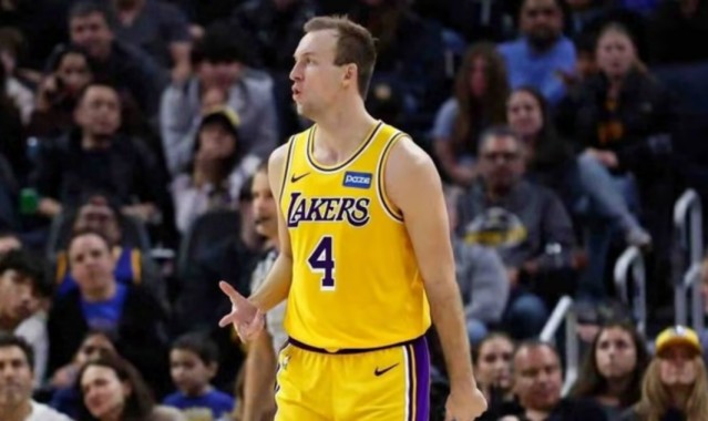 华体会网页版-神操作！真实命中率74%，2换1完成史诗级升级，佩林卡，真有你的