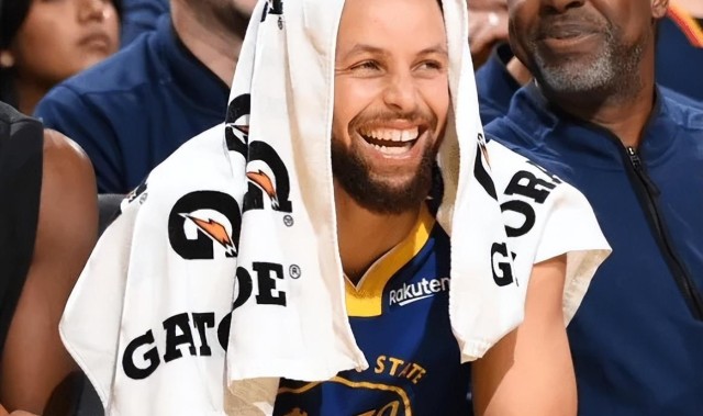 华体会入口-勇士胜尼克斯！3首发轰80分，巴特勒带替补打出优势，格林仍垮！